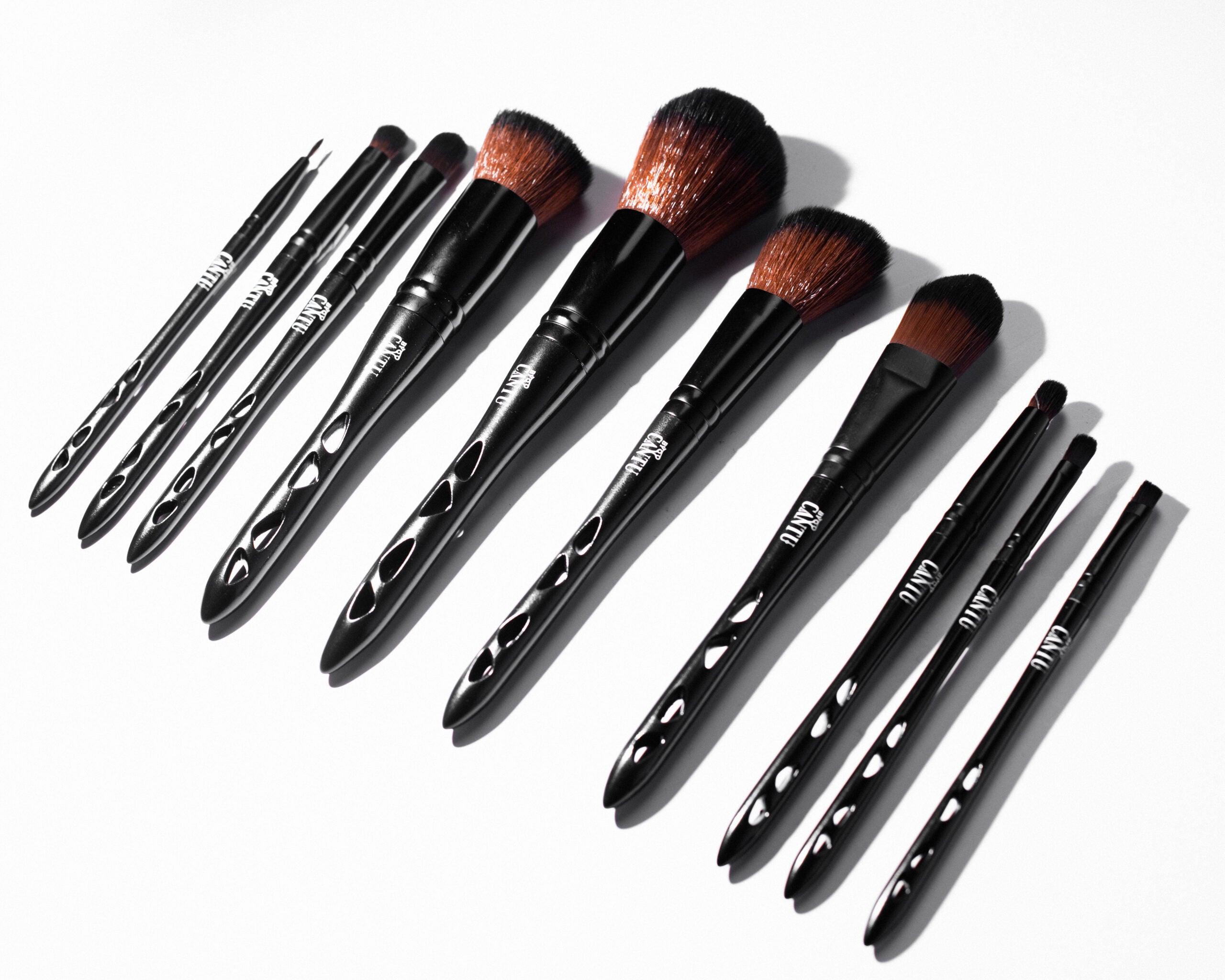 Makeup Brush Set: Professional Quality Brushes for Flawless Application